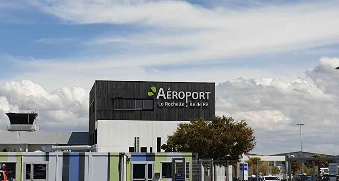 view on La Rochelle airport, photo by Nuiteux731